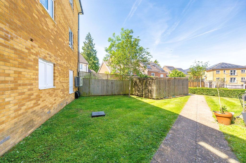 Property photo 2 of 16