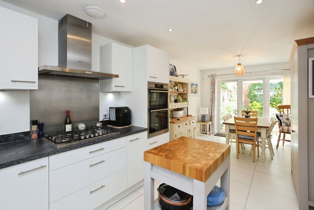 Property photo 2 of 20 Pbox-Img.Jpg