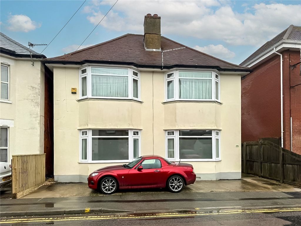 Property photo 1 of 12 Picture No. 21