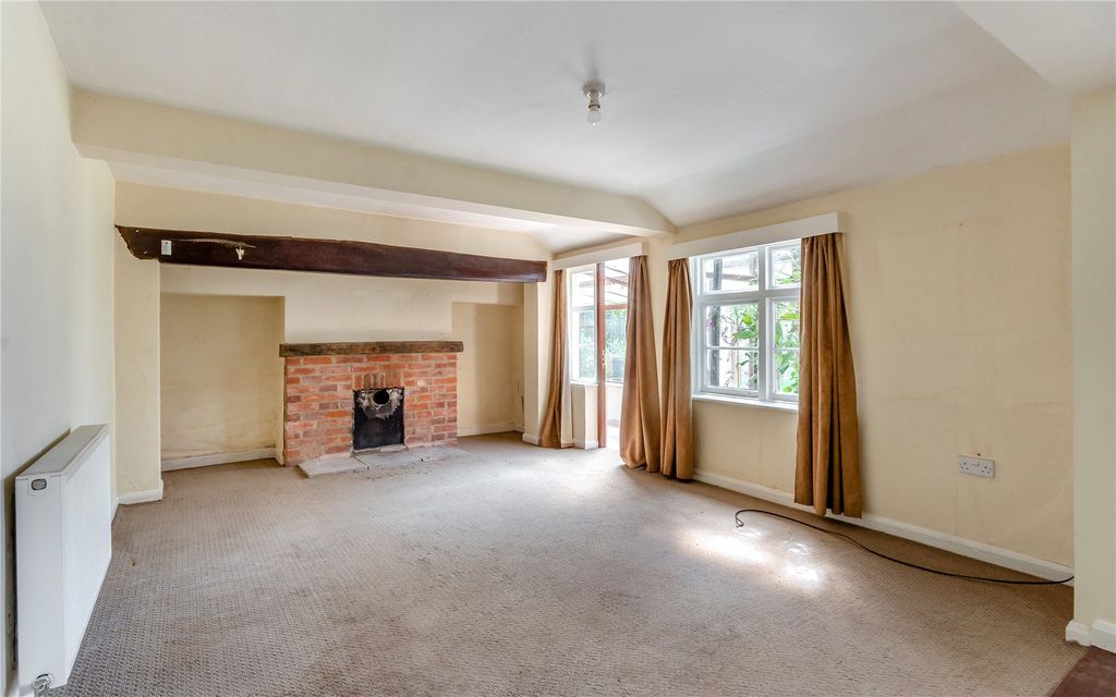 Property photo 3 of 12 Sitting Room