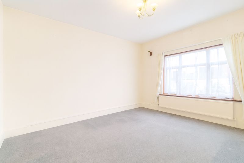 Property photo 3 of 14 Photo 7