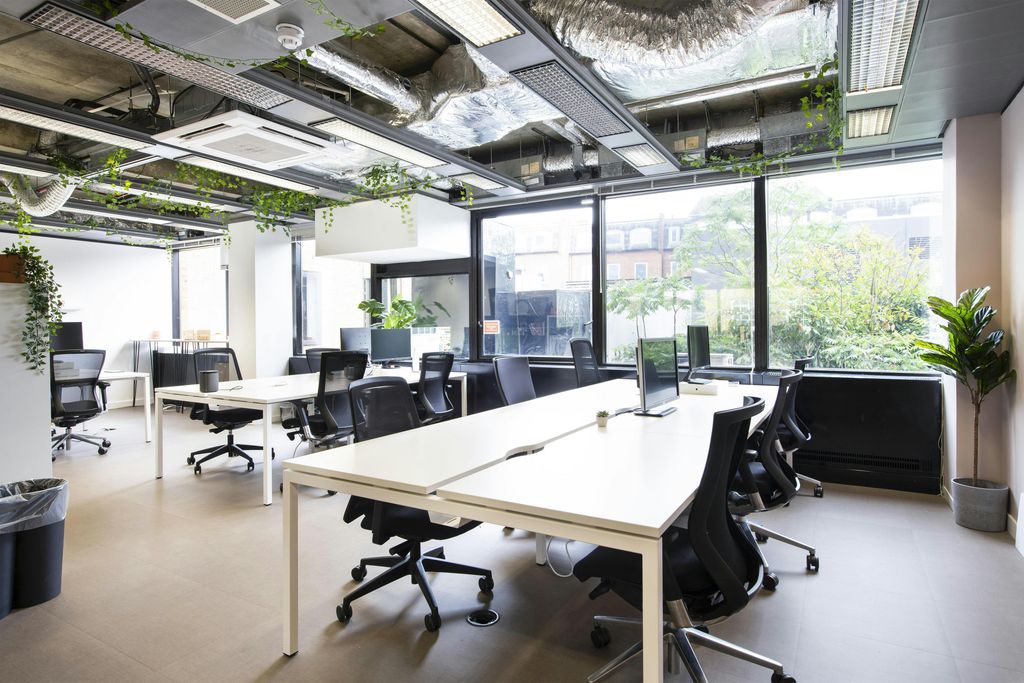 Property photo 2 of 13 Bm Example Medium Sized Office.Jpg