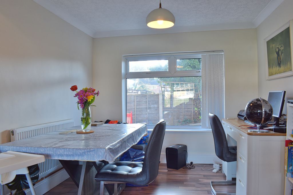 Property photo 3 of 9 Photo 8