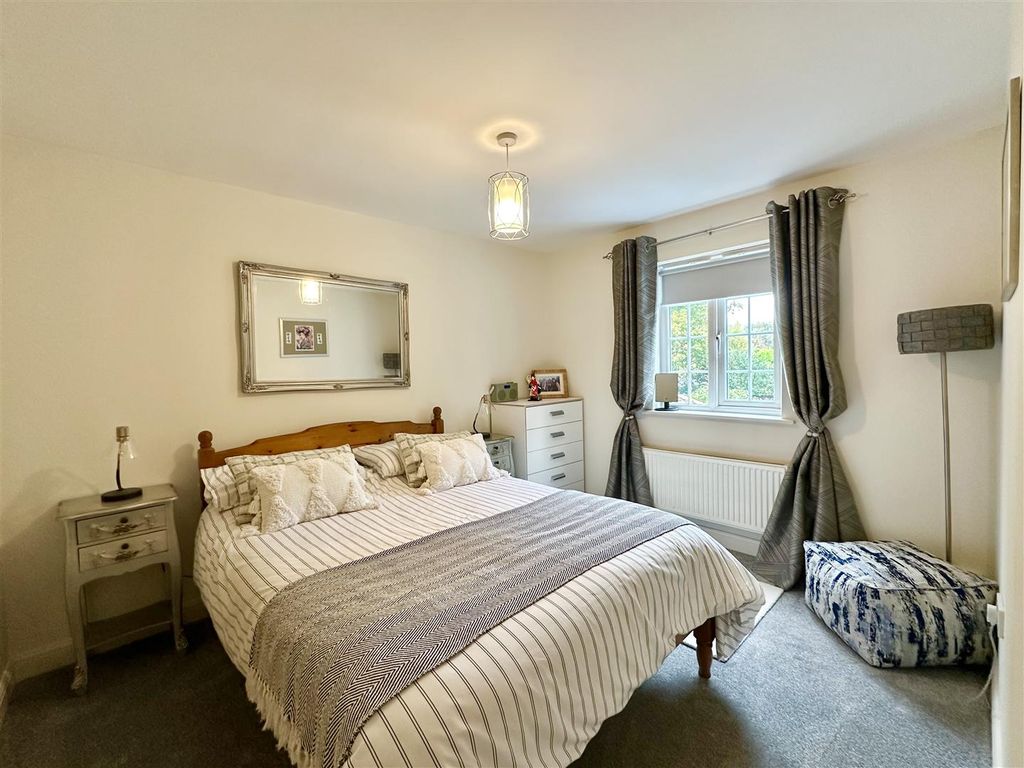 Property photo 3 of 24