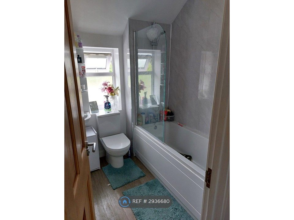 Property photo 3 of 6 Upstairs Bathroom