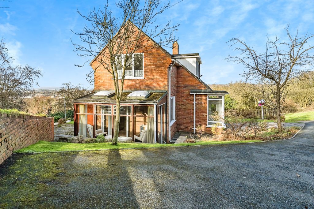 Property photo 2 of 18