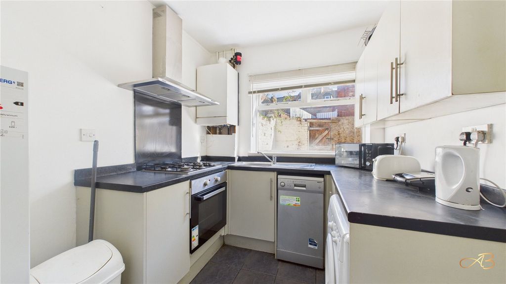 Property photo 2 of 7 Picture No. 09