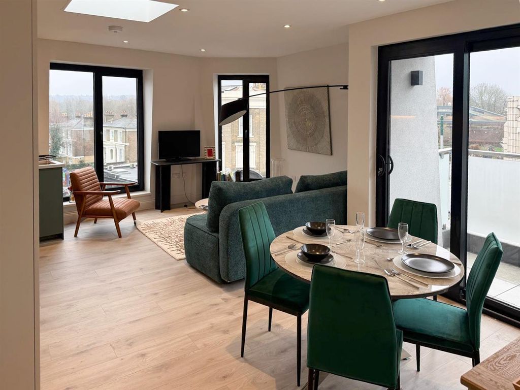 Property photo 1 of 9 5.Jpg