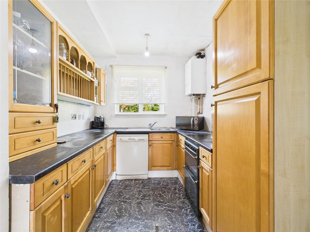 Property photo 2 of 13 Cam01931G0-Pr0289-Still004.Jpg