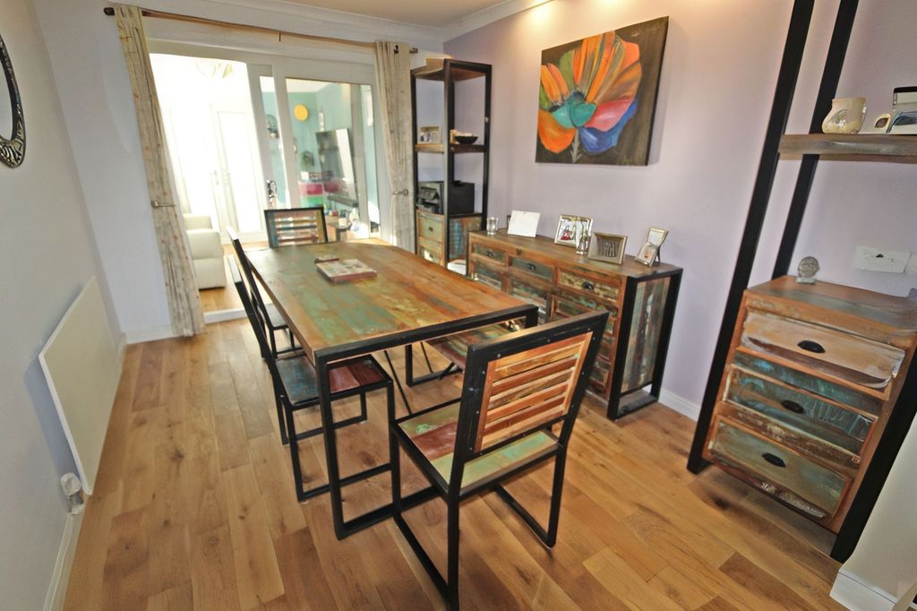 Property photo 3 of 30