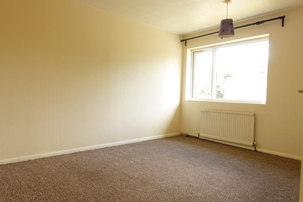 Property photo 2 of 6 Bedroom 1