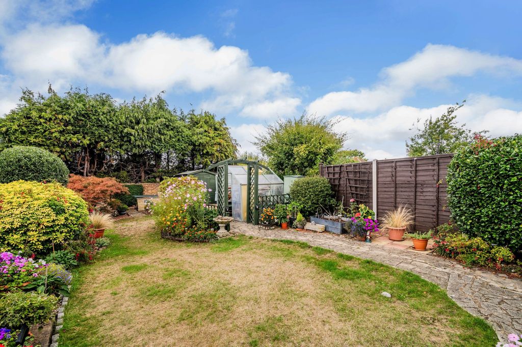 Property photo 2 of 19