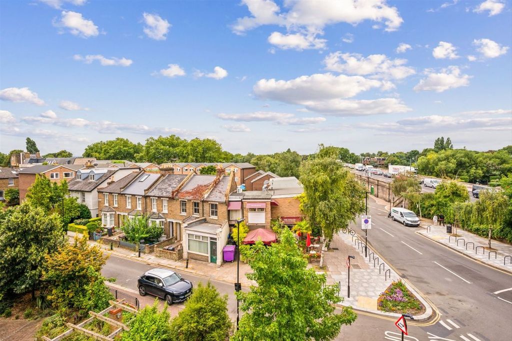 Property photo 3 of 7