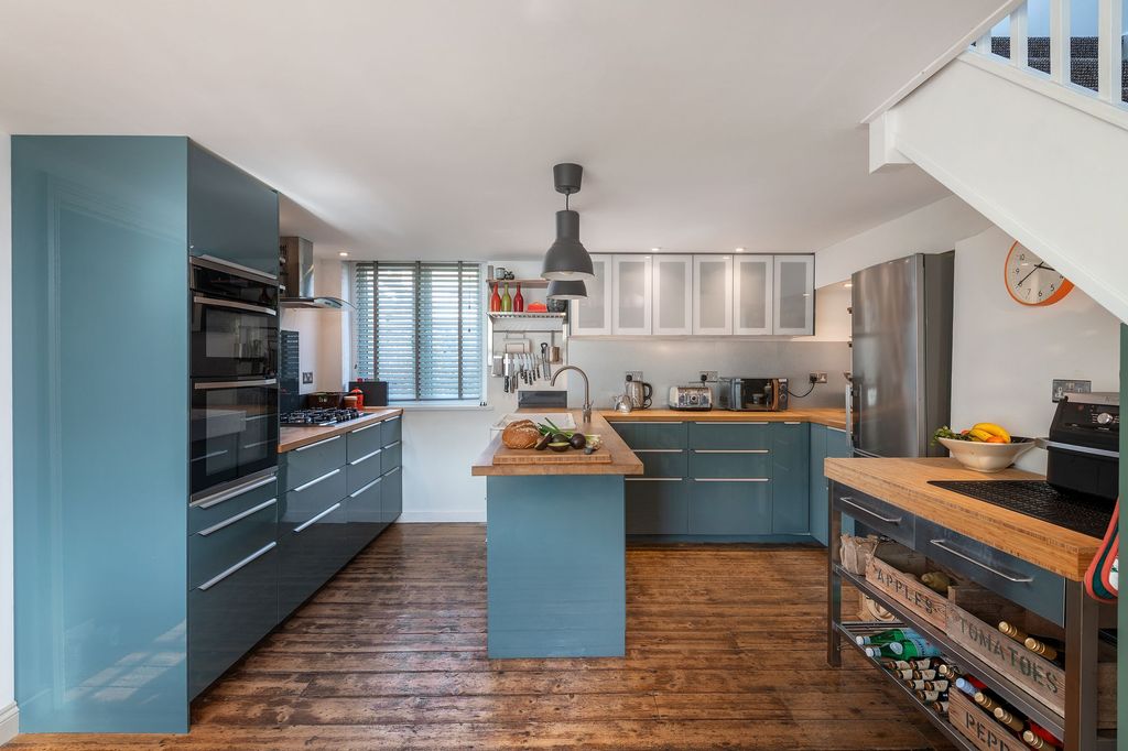 Property photo 2 of 16 Old Assembly Rooms, Slapton Main Kitchen