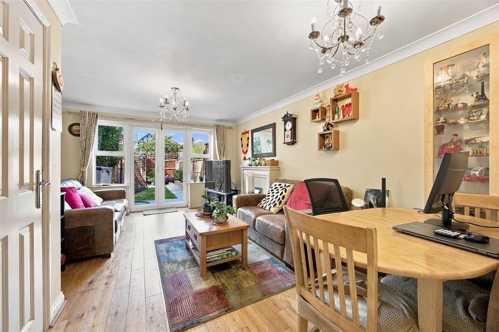 Property photo 3 of 15 Living/Dining Room