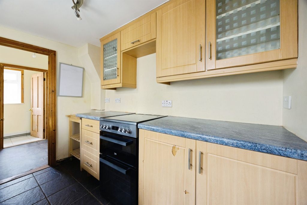 Property photo 3 of 16