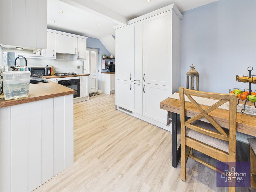 Property photo 3 of 17 Kitchen/ Diner