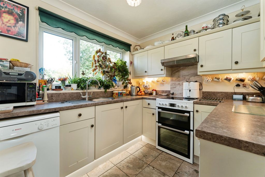 Property photo 3 of 17