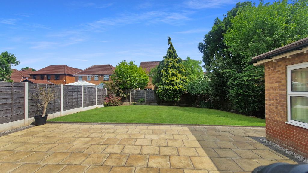 Property photo 3 of 33