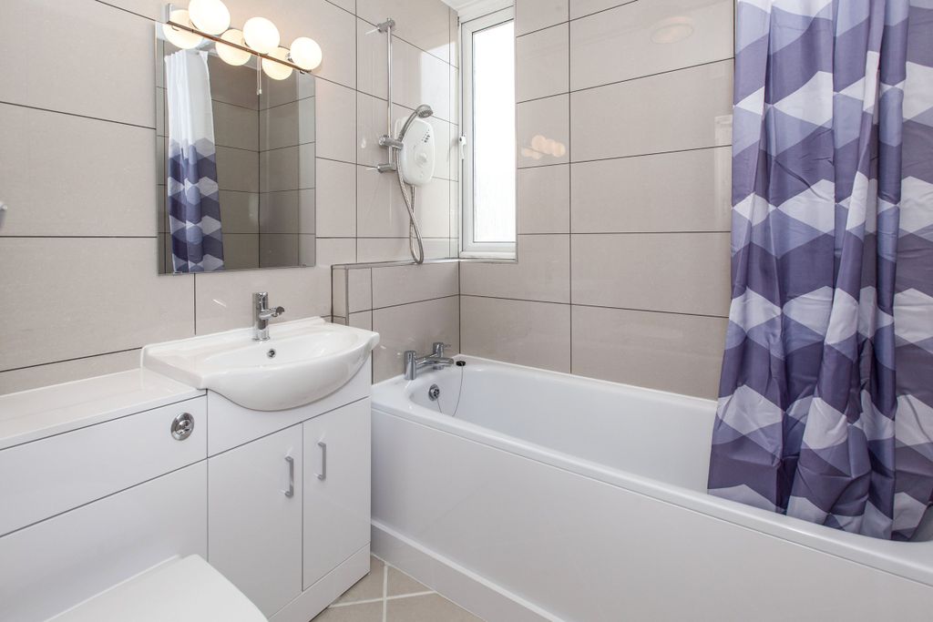 Property photo 2 of 7 Dfe9De27-3Da2-4Fae-8