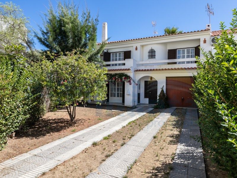 Property photo 2 of 33