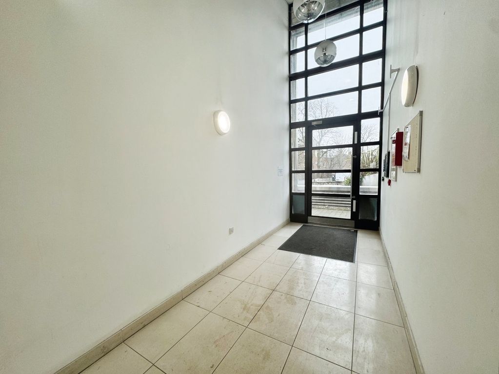 Property photo 2 of 12 Picture No. 30