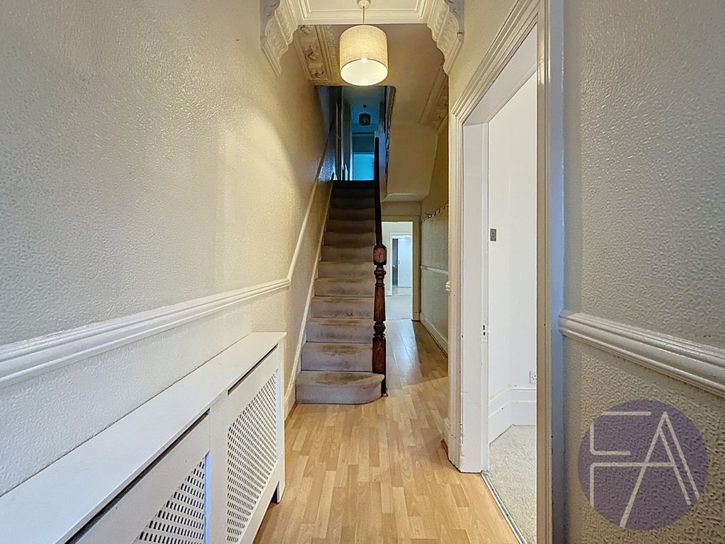 Property photo 3 of 28 4415317