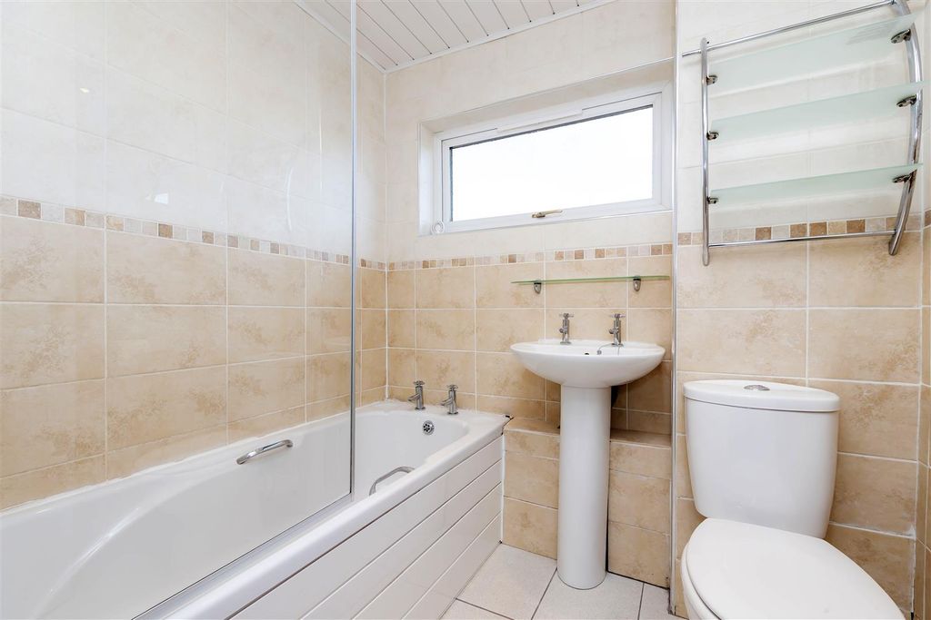 Property photo 1 of 10 32_Afton_View_Kirkintilloch_001.Jpg