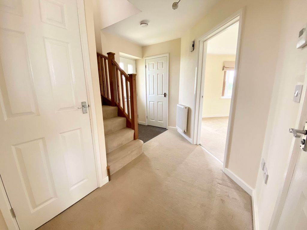 Property photo 3 of 15 Image00009.Jpg