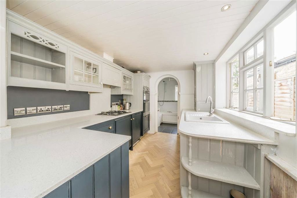 Property photo 3 of 7