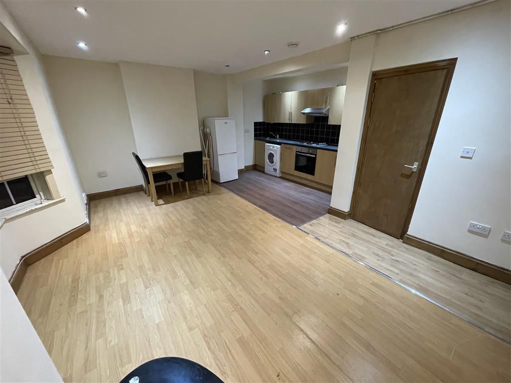 Property photo 3 of 6 Living Room