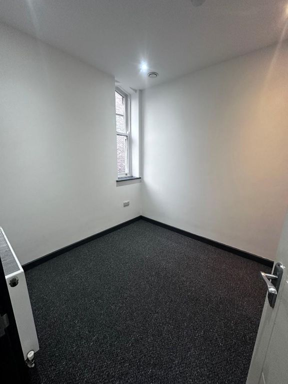 Property photo 2 of 9 Flat 1 St.Jpg