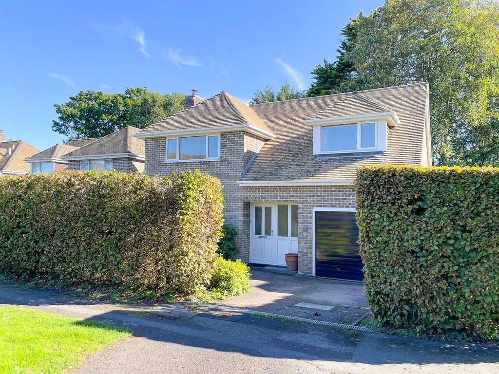 Property photo 1 of 12