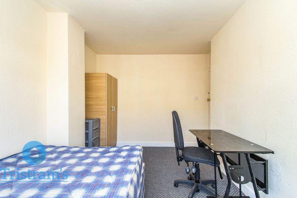 Property photo 3 of 18 Img_9703