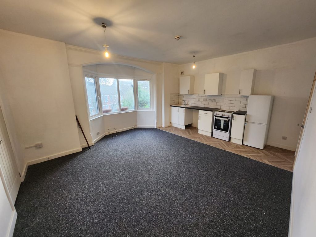 Property photo 1 of 4 One Bedroom First Floor Flat Available To Rent Located On London In Luton