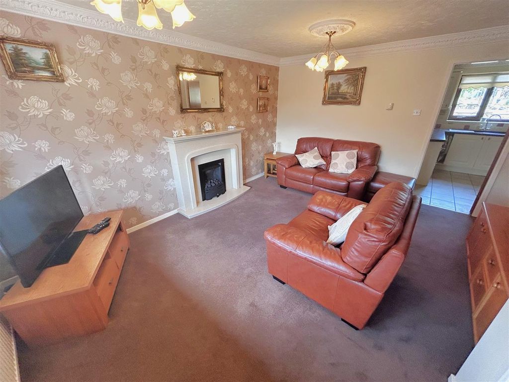 Property photo 3 of 19