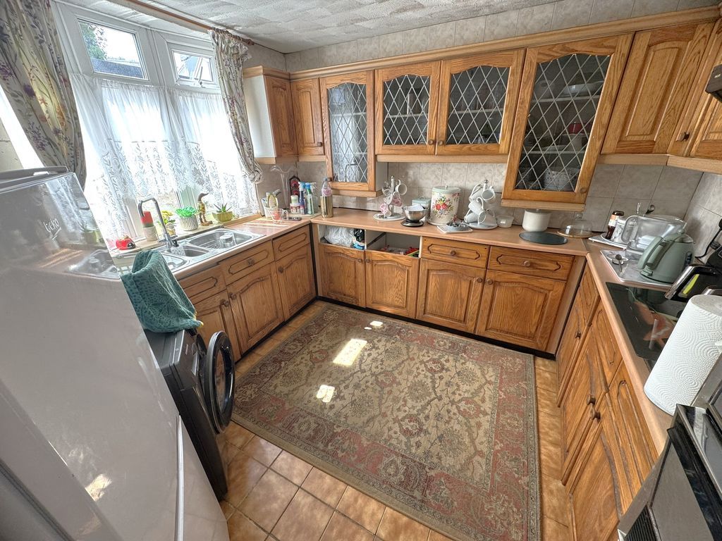 Property photo 2 of 16 Photo 12