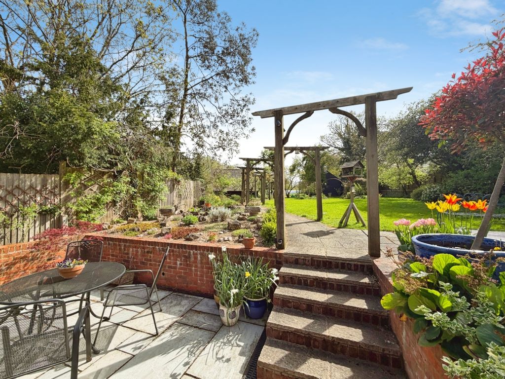 Property photo 2 of 38