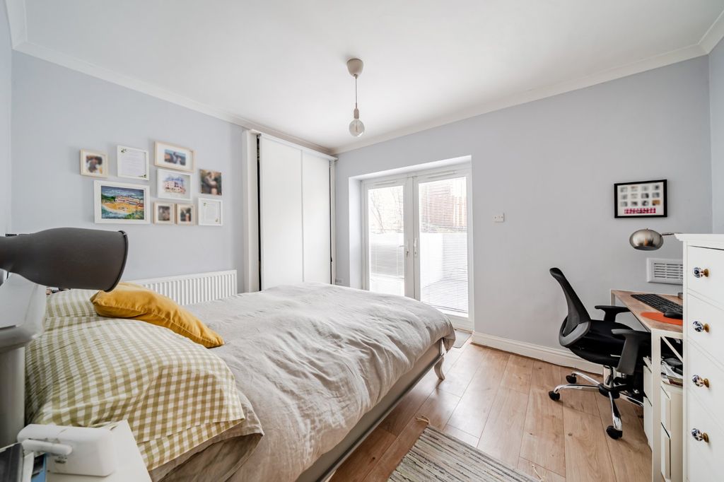 Property photo 3 of 16 Picture No. 15