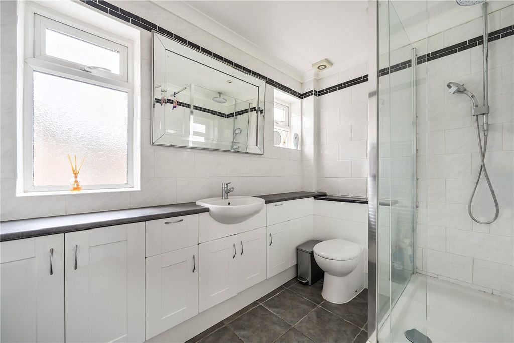 Additional image 14 of 5 bed detached house for saleLightwater, Surrey GU18