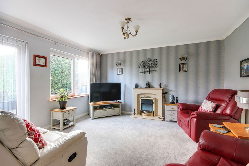 Property photo 3 of 17