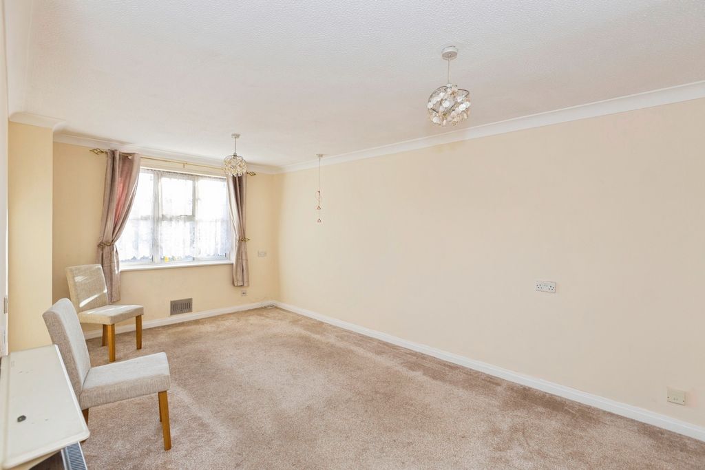 Property photo 2 of 14 Pbox-Img.Jpg