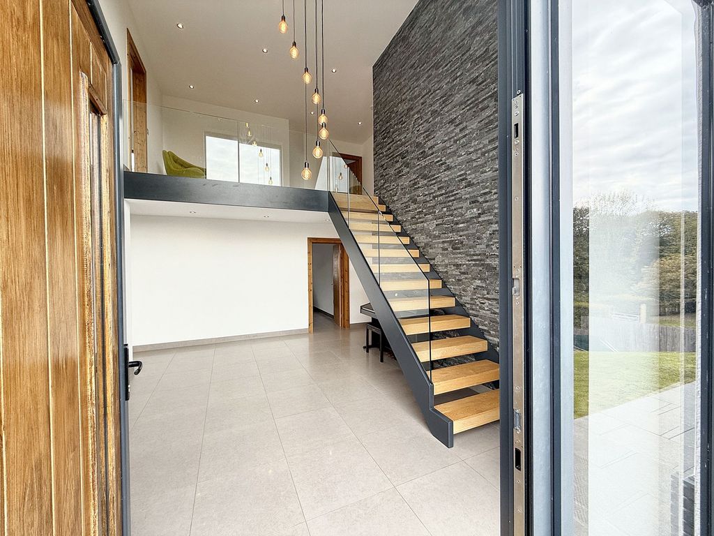Property photo 3 of 55