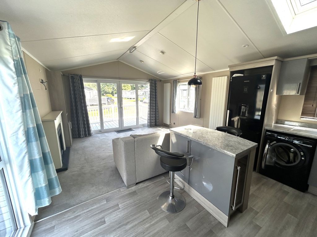 Property photo 2 of 17 Img_3051