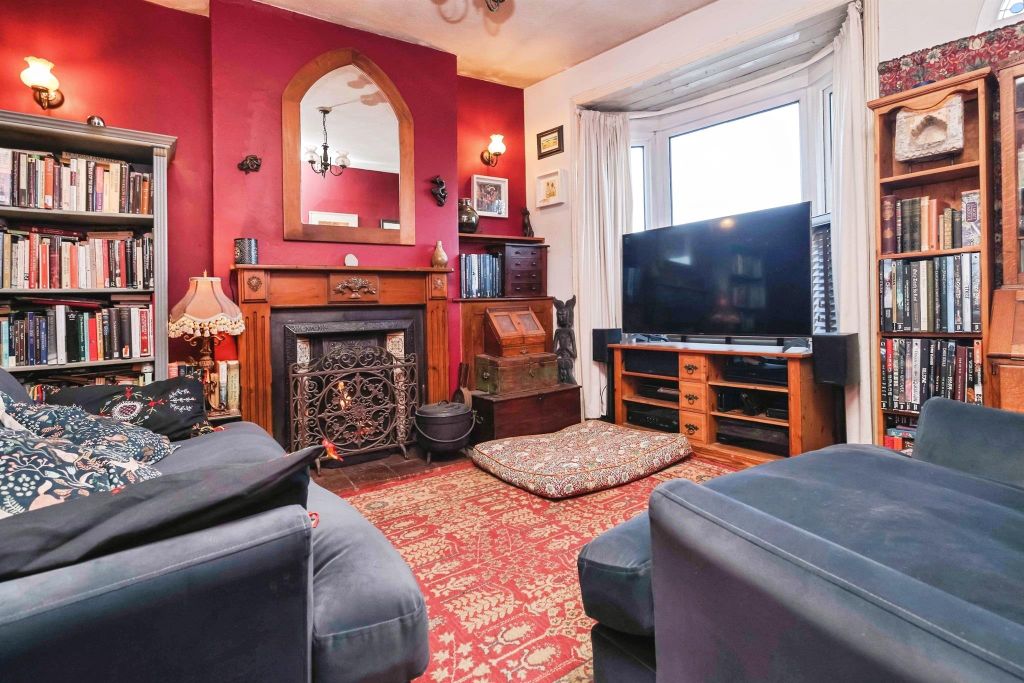 Property photo 2 of 17