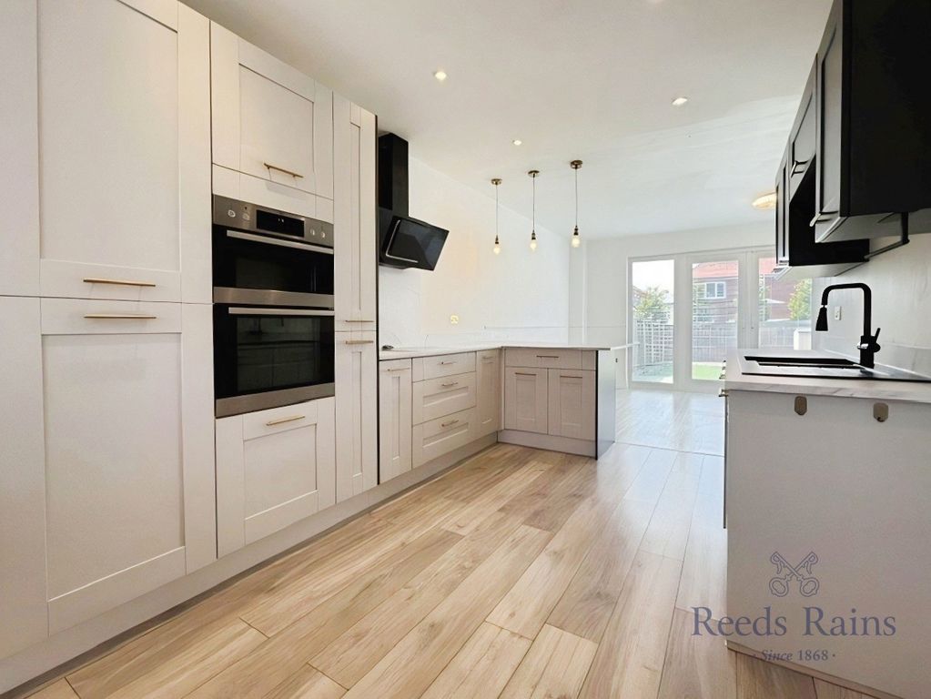 Property photo 2 of 16 Pbox-Img.Jpg