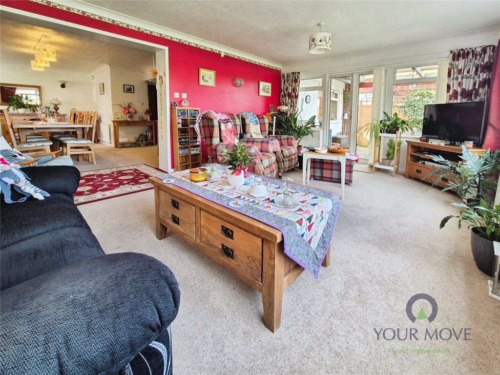 Property photo 2 of 24 Sitting Room