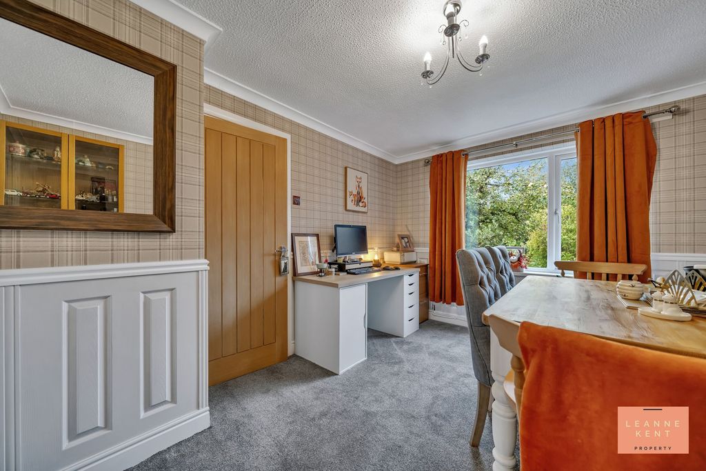 Property photo 3 of 37