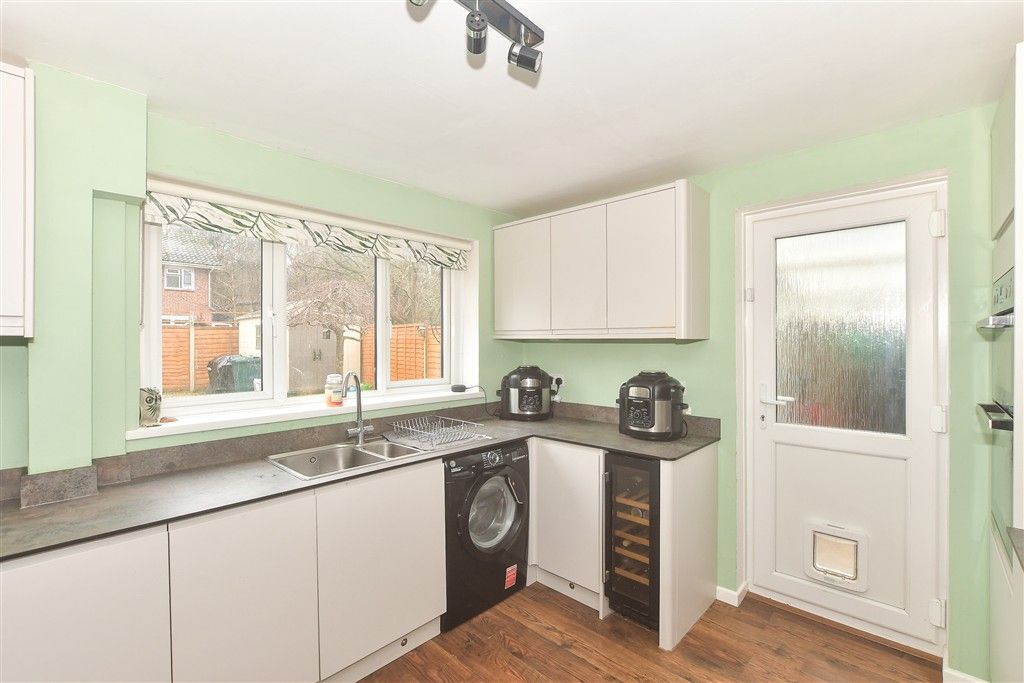 Property photo 2 of 15 Kitchen