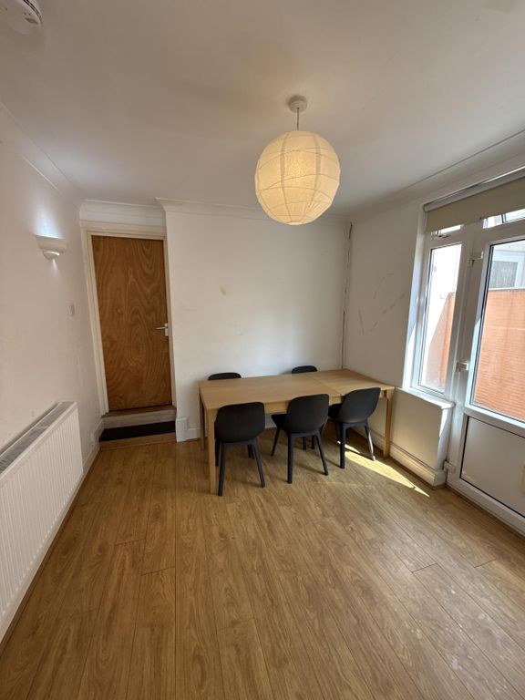 Property photo 3 of 9 Dining Room